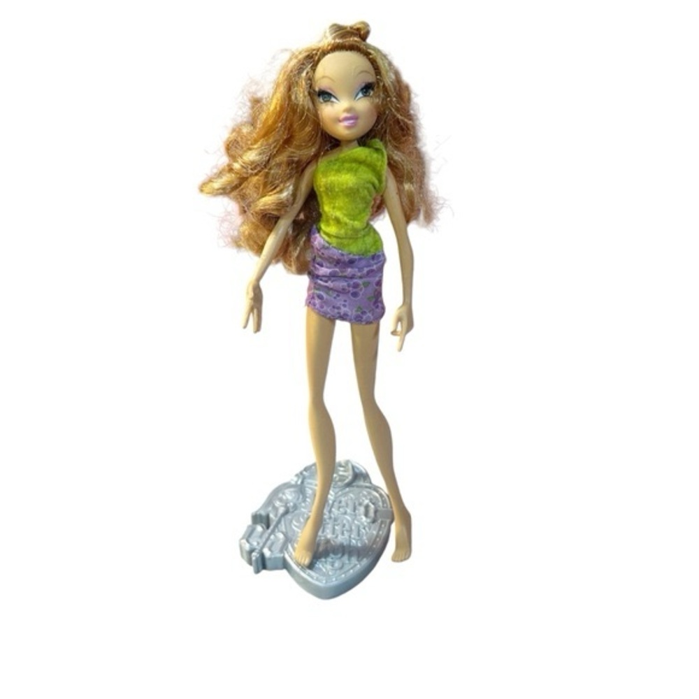 Mattel Winx Club Singsational Magic Flora Doll 2005 Beautiful